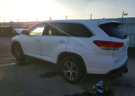 2019 Toyota Highlander Le из США, поврежденный, VIN 5TDBZRFH1KS984422